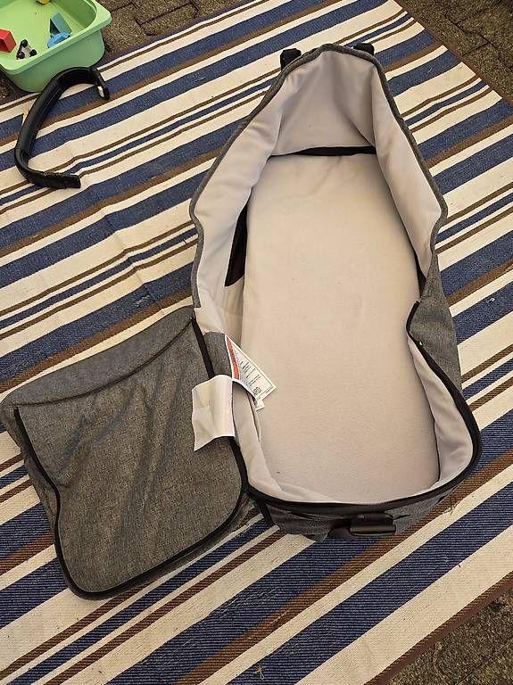 Bugaboo Poussette: Kinderwagen Bugaboo Fox 3 Komplettset – D'occasion à Baden par adu_yzh2 2