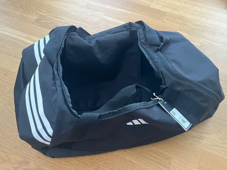 Adidas Sporttasche, neu