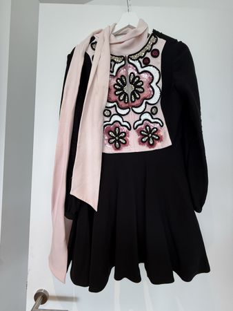 Valentino Kleid, Grösse 36/38Herbst Look mit Seidenschal!