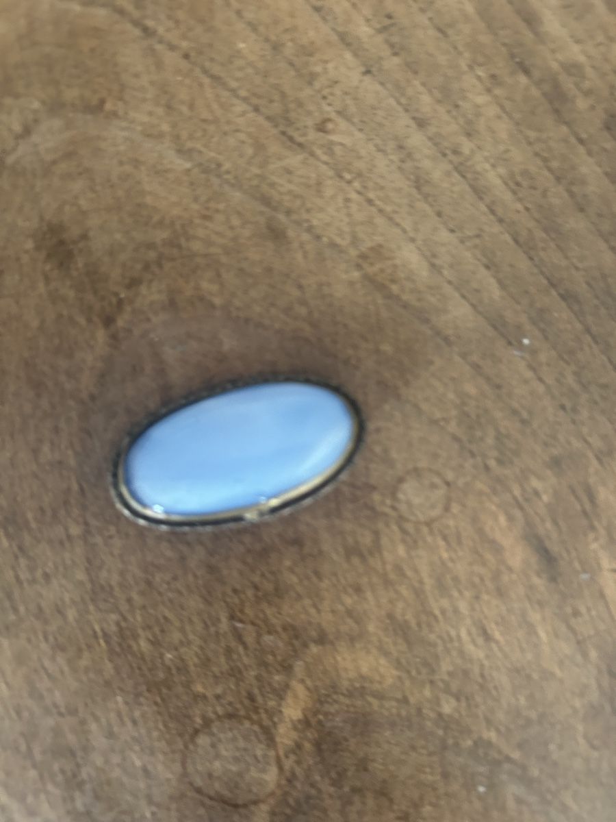 Broschen & Nadeln: Vintage Brosche hellblau, oval, goldfarben umrandet – Gebraucht aus St. Gallen von oli_ryy9