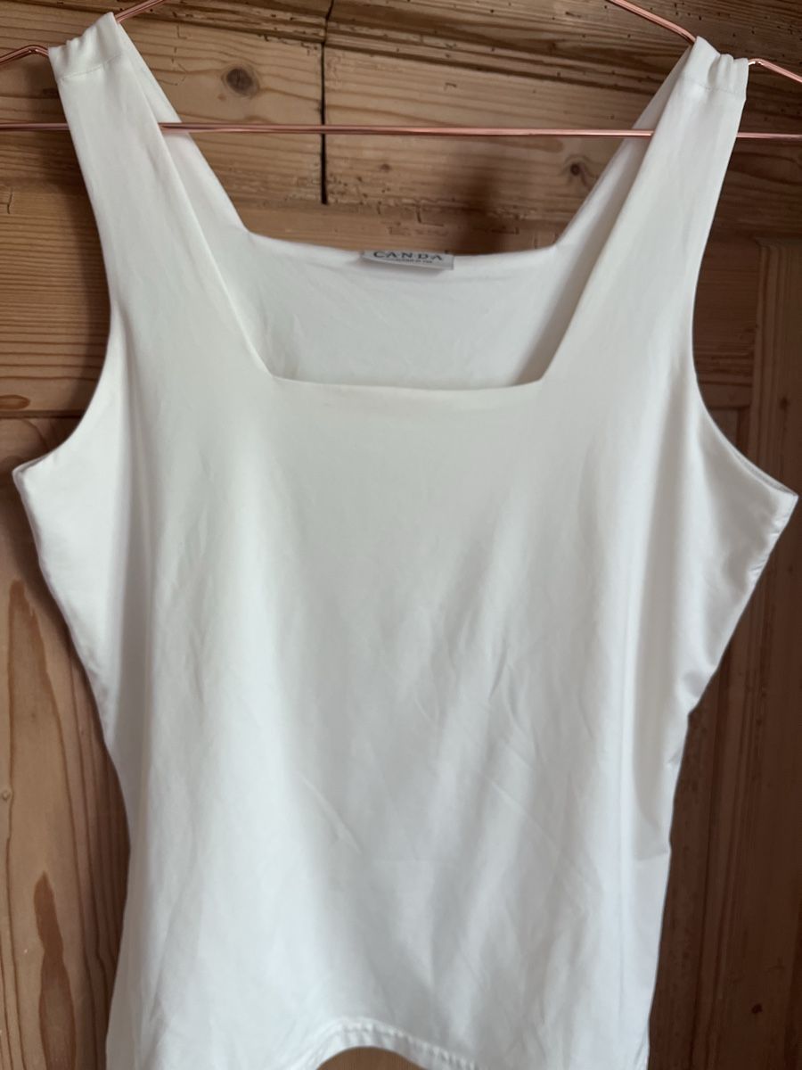 Top: Sport Top – Usato da Wil SG venduto da aiy_fnm9