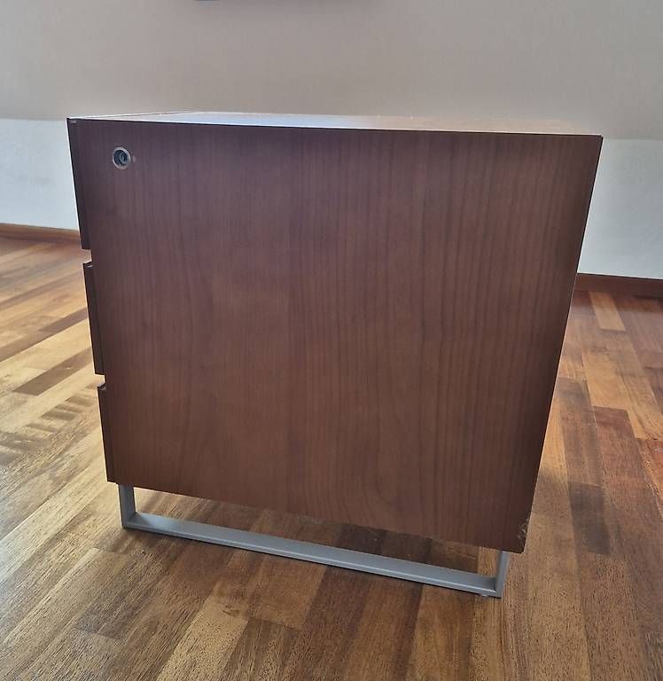 Eléments de bureau: Bürokorpus aus Nussbaum – D'occasion à Schneisingen par sil_qb5m 2