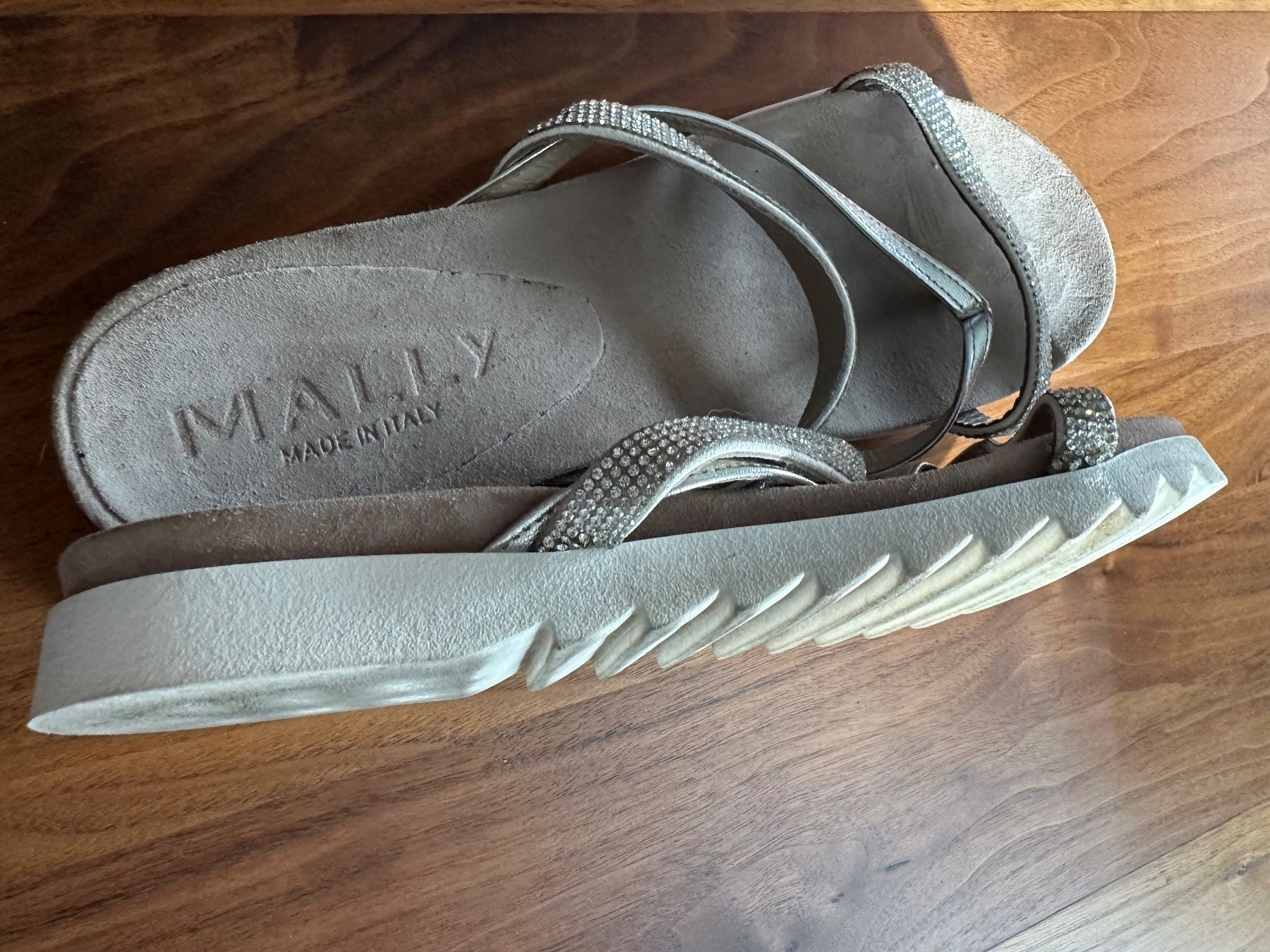 Scarpe da donna: Damen-Sandale, beige/silber, Gr. 40 – Nuovo (secondo la descrizione) da Mollis venduto da springcreek 3