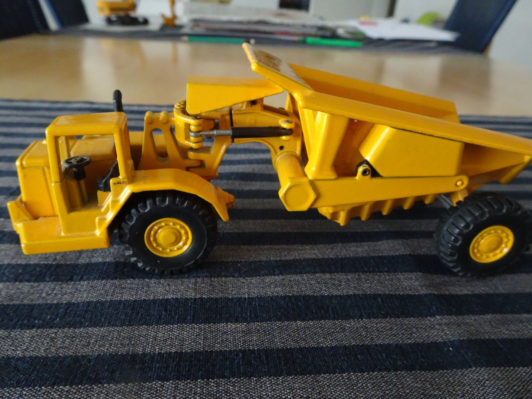 Giocattoli: Baumaschine – Usato da Bünzen venduto da Tango33A