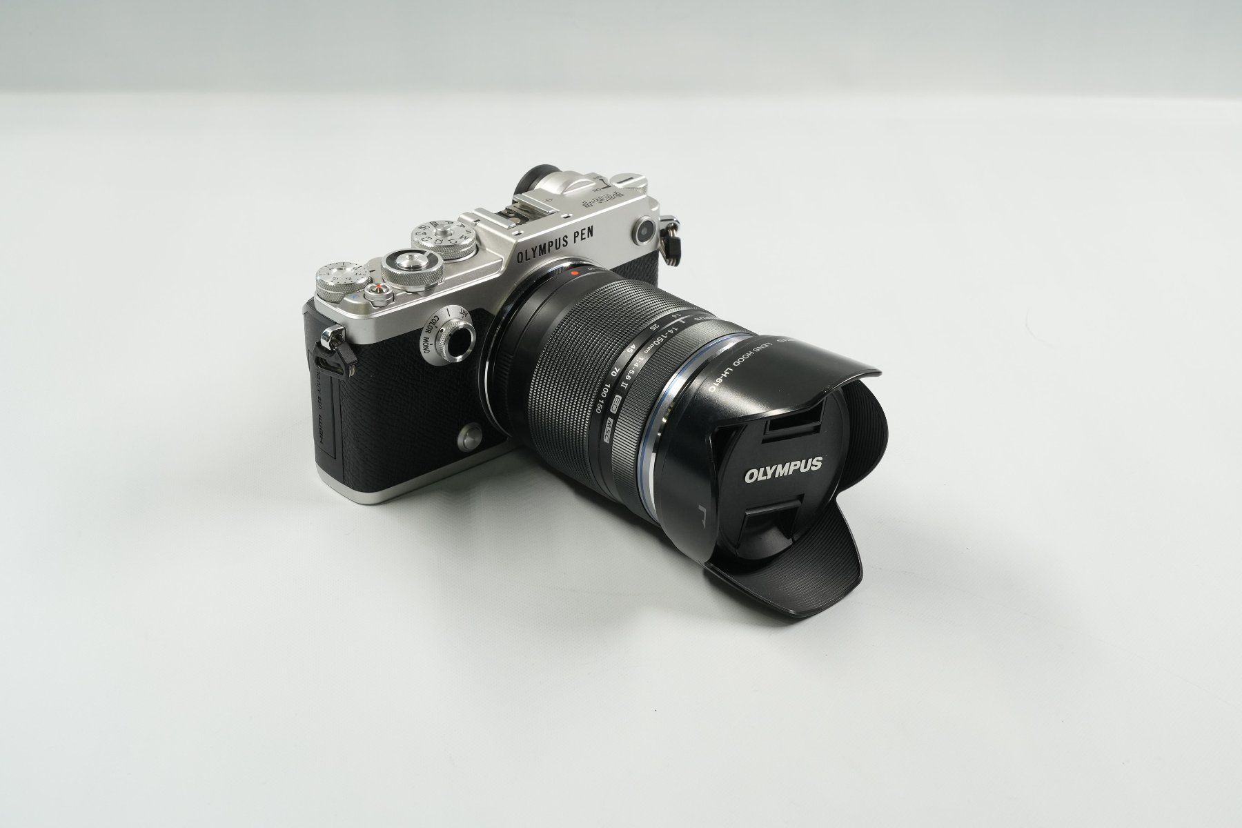 Olympus Fotocamera: Olympus PEN-F Kamera mit Objektiv 14-150mm – Usato da Galgenen venduto da Fmg 5