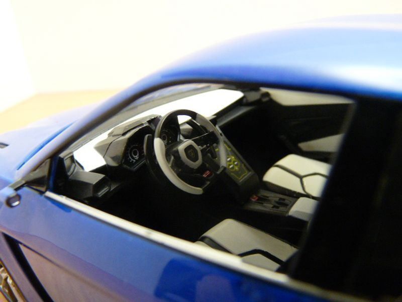 Lamborghini Modellini d'auto: Lamborghini Urus Concept Car 2012 Auto China Peking dunkel – Nuovo e nell'imballaggio originale da Gerlafingen venduto da espero88 6