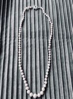 Elegante Zuchtperlenkette mit Kristallverschluss