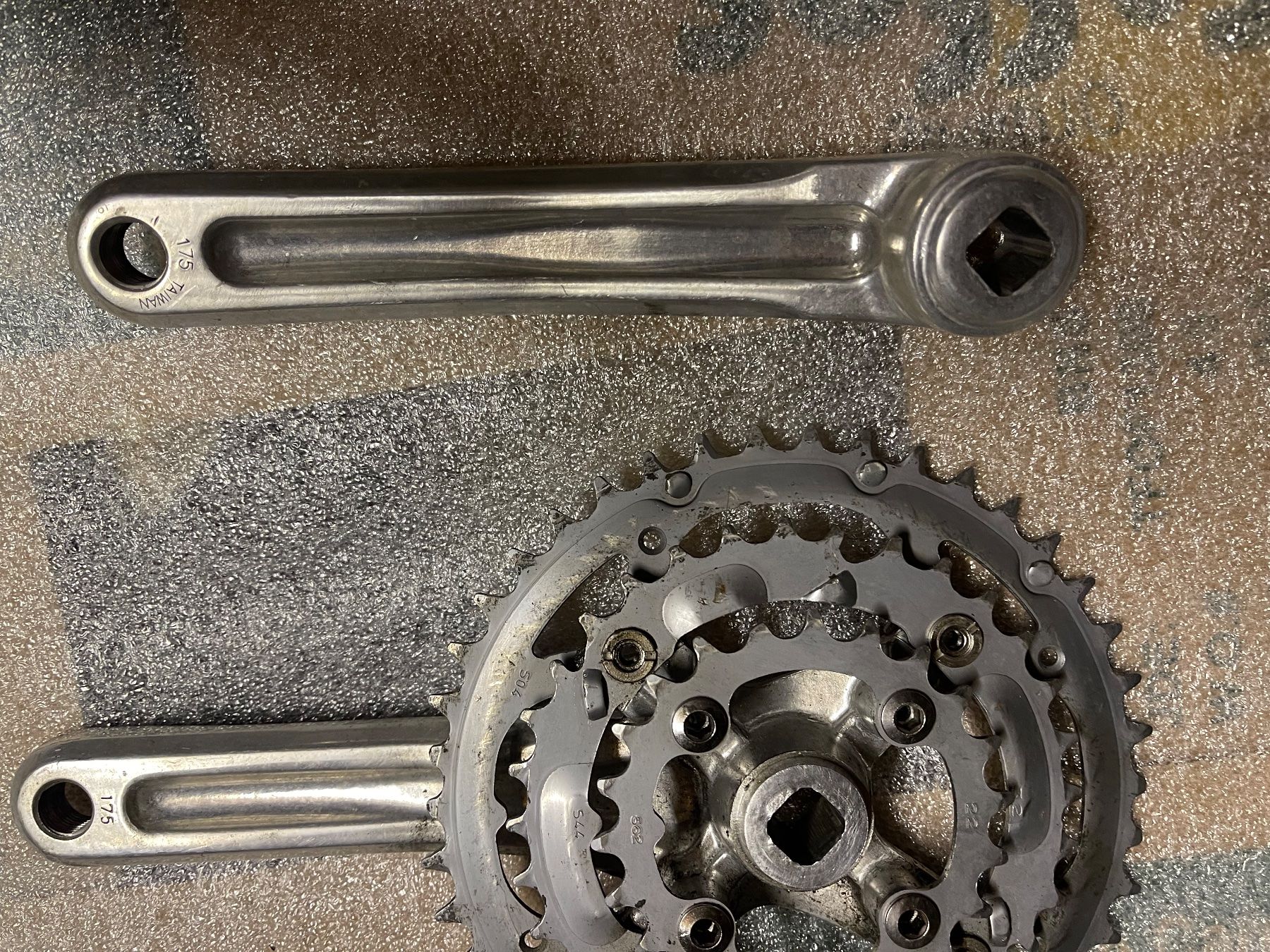 Pezzi di ricambio: Kurbel SR Suntour AP460 175 – Usato da Giubiasco venduto da bulag 4