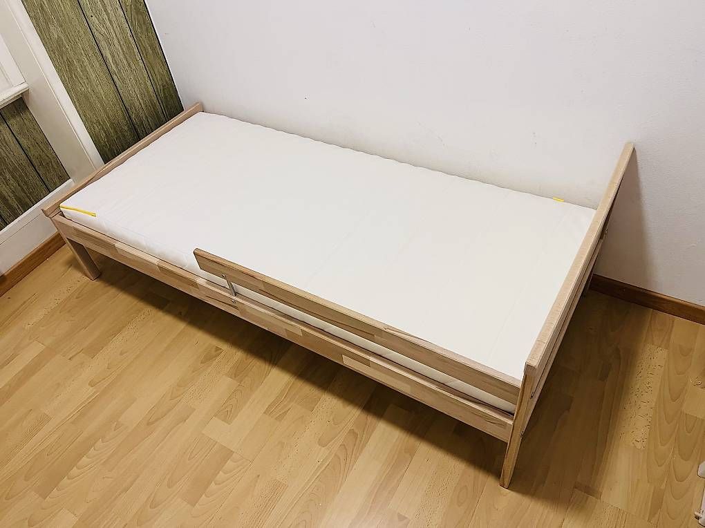 Letti: Ikea Kinderbett mit Matratze – Usato da Wetzikon ZH venduto da Cosmiques 1