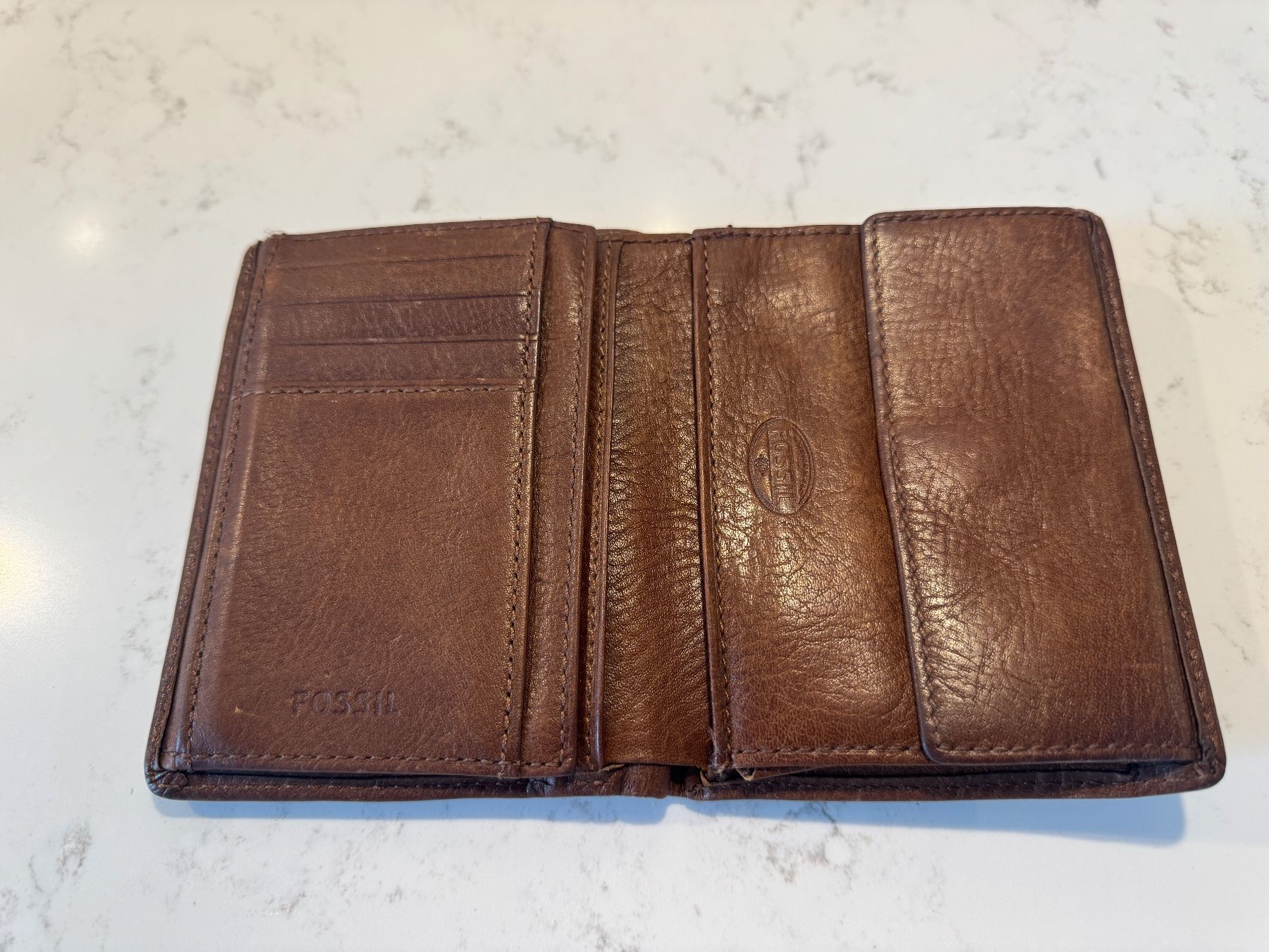 Fossil Brieftaschen: Fossil Leder Portemonnaie Braun – Gebraucht aus Zürich von RicardoExplorer 2