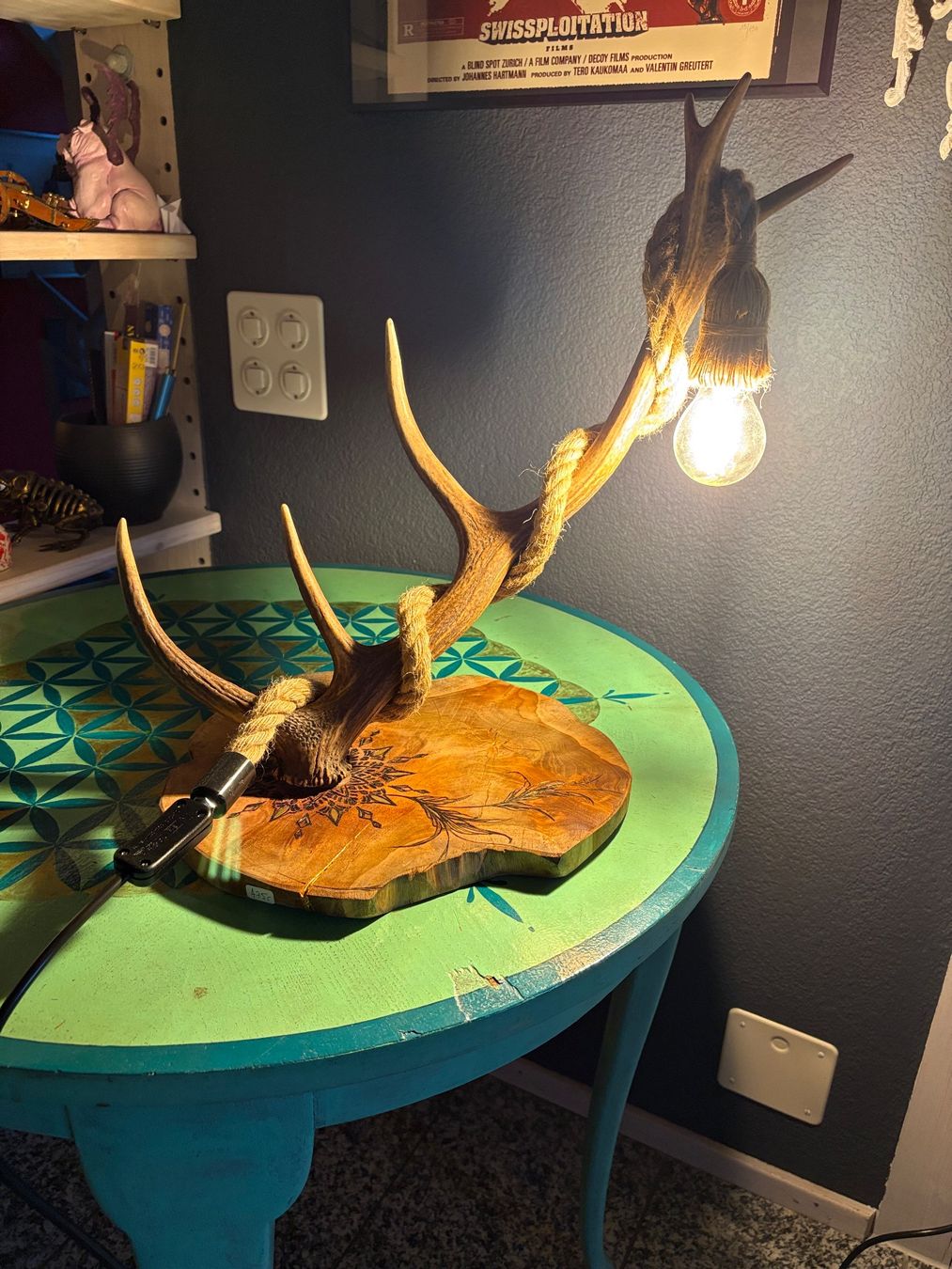 Lampade: Hirschgeweih Lampe mit Mandala – Nuovo (secondo la descrizione) da Erlinsbach SO venduto da sofieee