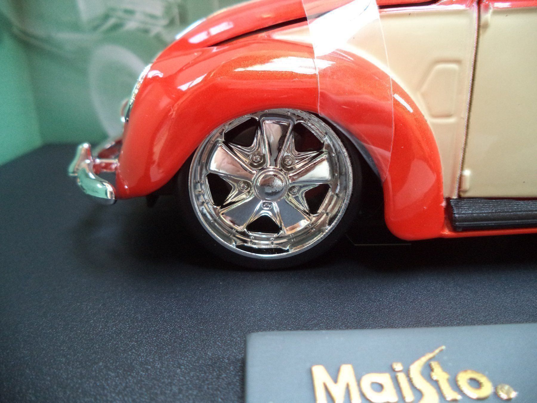 Modellini d'auto: Maisto 1:18  Volkswagen Beetle – Nuovo e nell'imballaggio originale da Rieden AG venduto da Wirth03 3