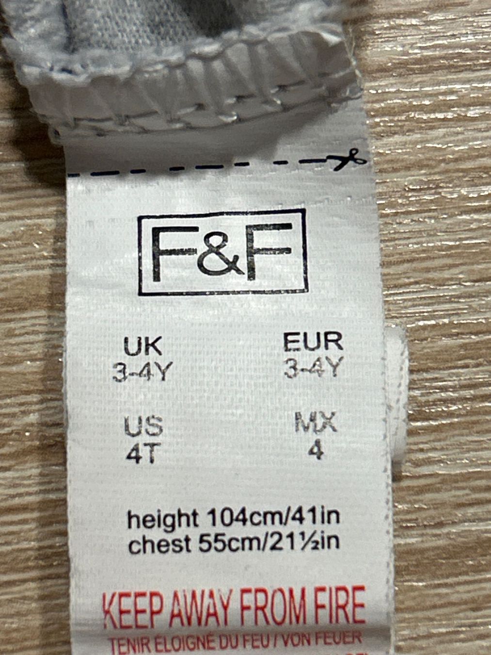 Vestiti & Gonne: Kleid grau mit Muster von Super Star Gr. 104 – Usato da Brunnen venduto da Nala2929 5
