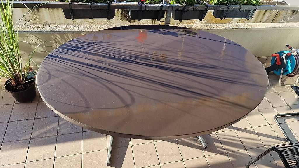 Tavoli: Massiver Gartentisch – Usato da Steffisburg venduto da HauSeries 1