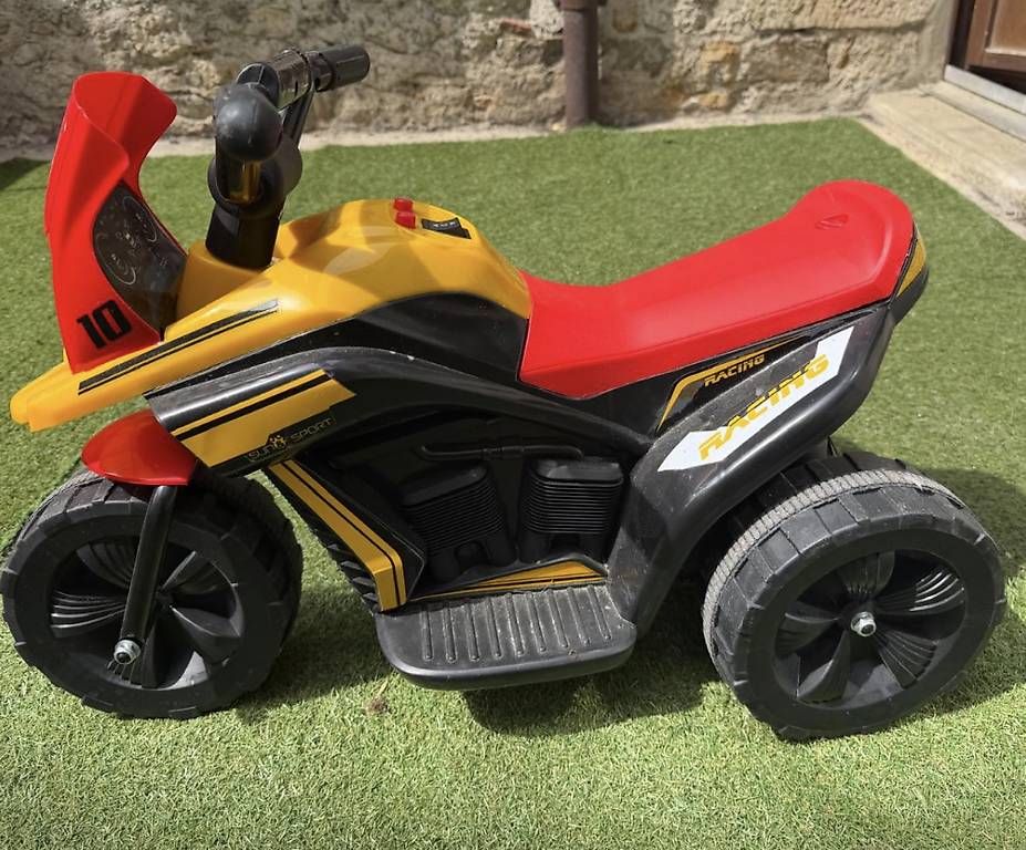 Véhicules pour enfants: Moto électrique enfant – D'occasion à Orbe par tom_q2vy 2