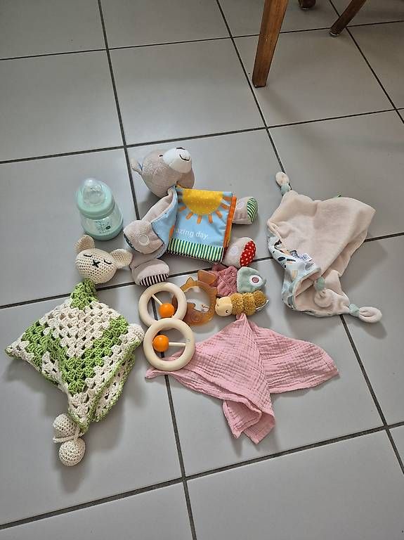 Jouets: Babyspielsachen – D'occasion à Allschwil par Annalae