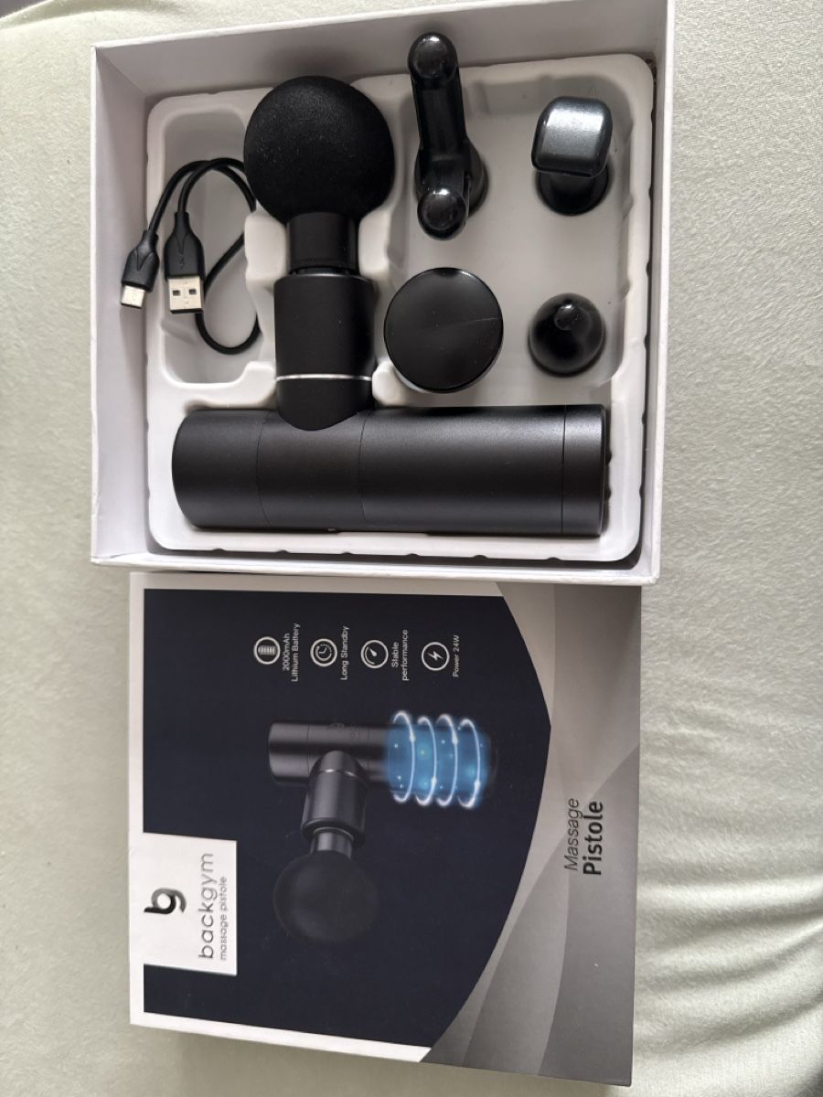 Massagegeräte: Massage Gun / Massagepistole von Backgym – Gebraucht aus Zürich von bia_6kmj