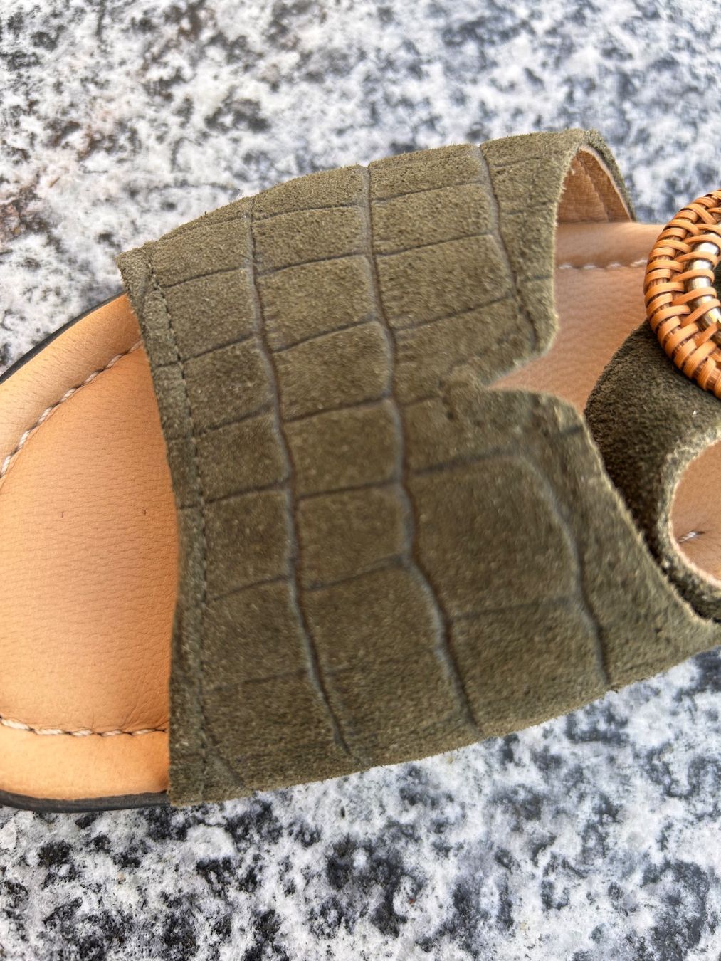 Helvesko Chaussures femmes: Olivgrüne HELVESKO Sandale Grösse 37 – D'occasion à Nürensdorf par Flugi18 2