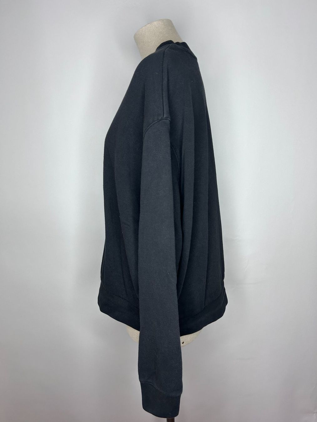 Weekday Pulls & Sweat-shirts: Weekday Sweatshirt – D'occasion à St. Gallen par look-twice 1