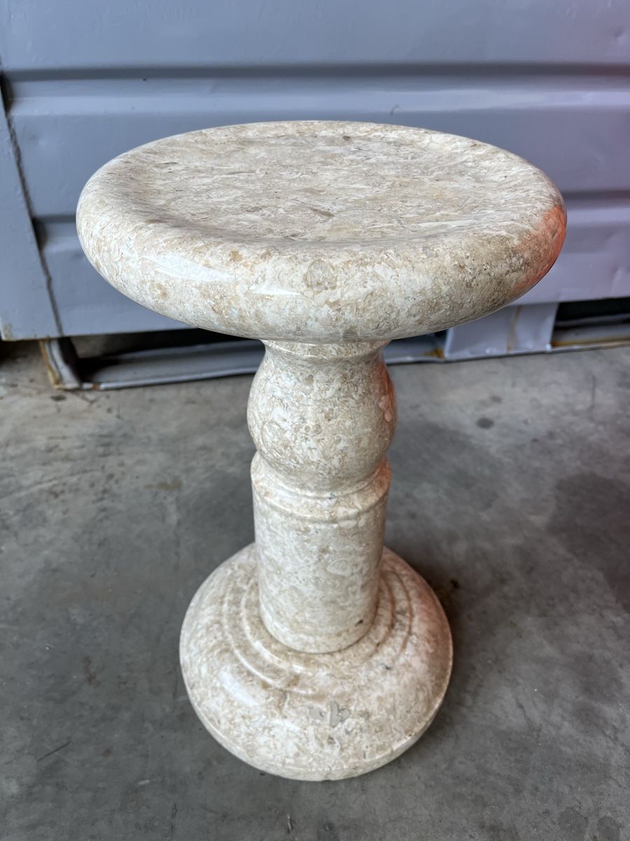 Autres articles pour la maison: Marmor Sockel Blumentopfständer Beistelltisch – D'occasion à Schötz par RcK1994 4
