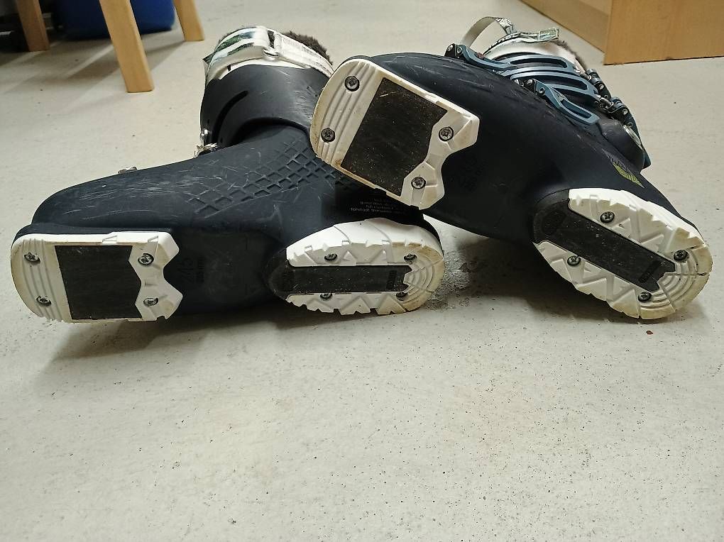 Rossignol Scarpe da donna: Rossignol Skischuhe grosse 24.5 – Usato da Birmensdorf venduto da dmkeller 2
