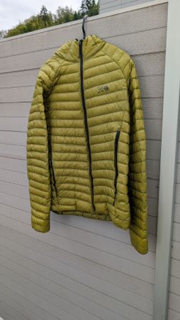Daunenjacke Mountain Hard Wear Grösse M gebraucht