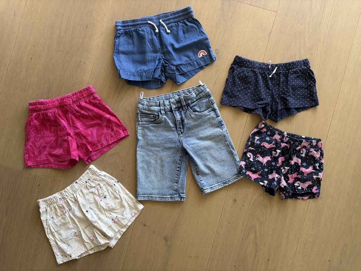 Lotti & Set di vestiti: Sommerliches Kleiderpaket Grösse 116-122 – Usato da Lachen SZ venduto da LinWeg 7