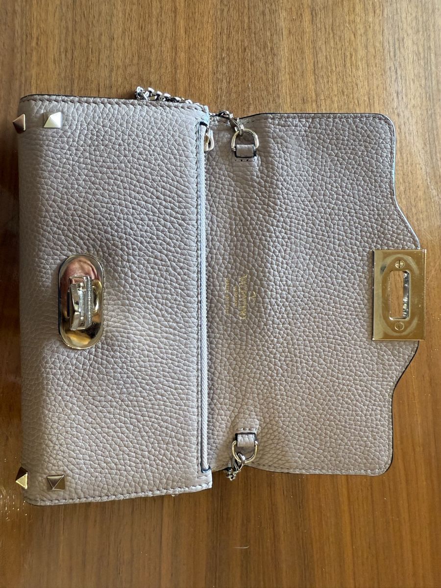 Borse da donna: Valentino Rockstud wallet on chain/clutch – Usato da Zollikon venduto da sba_5tf2 2