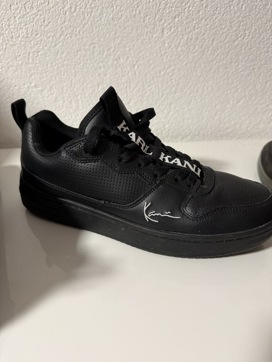 Scarpe da uomo: Karl Kani schwarz Grösse 44 neu – Nuovo (secondo la descrizione) da Klingnau venduto da Kano_14 2