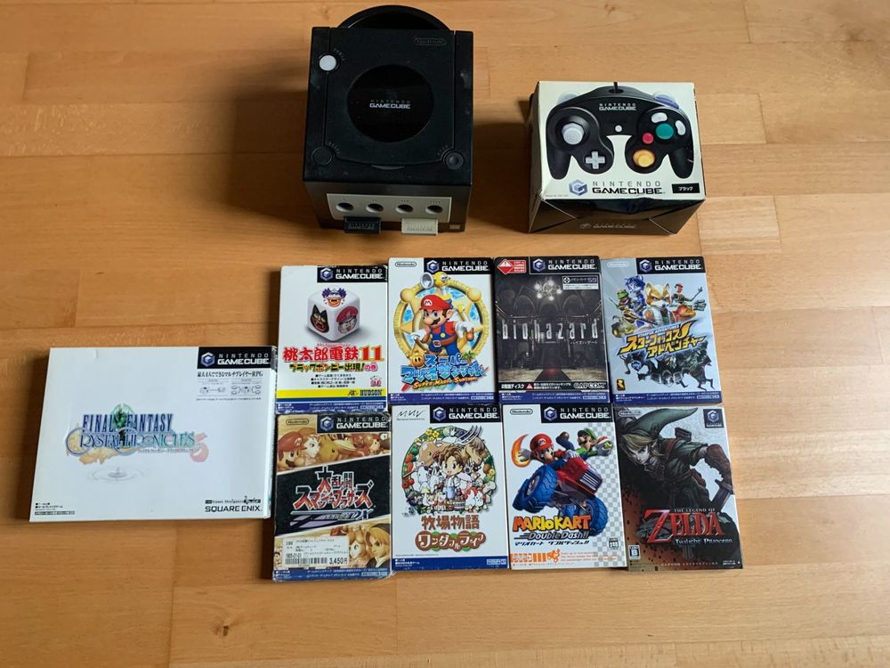 Nintendo GameCube top and 10 Games Lot