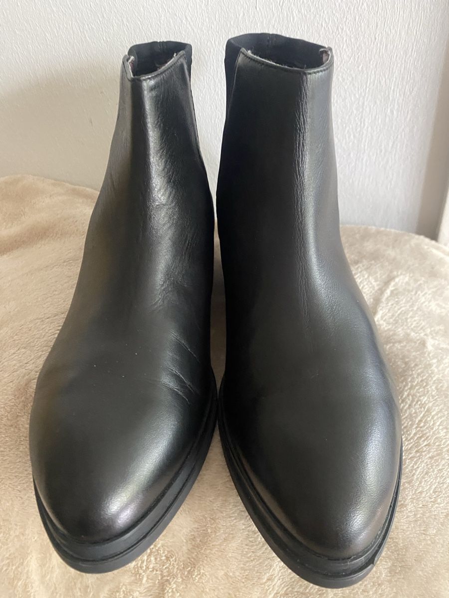 Scarpe da donna: Bottines élégantes BCBG Max azria pointure 38 – Usato da Geneve venduto da pat_p76n 1