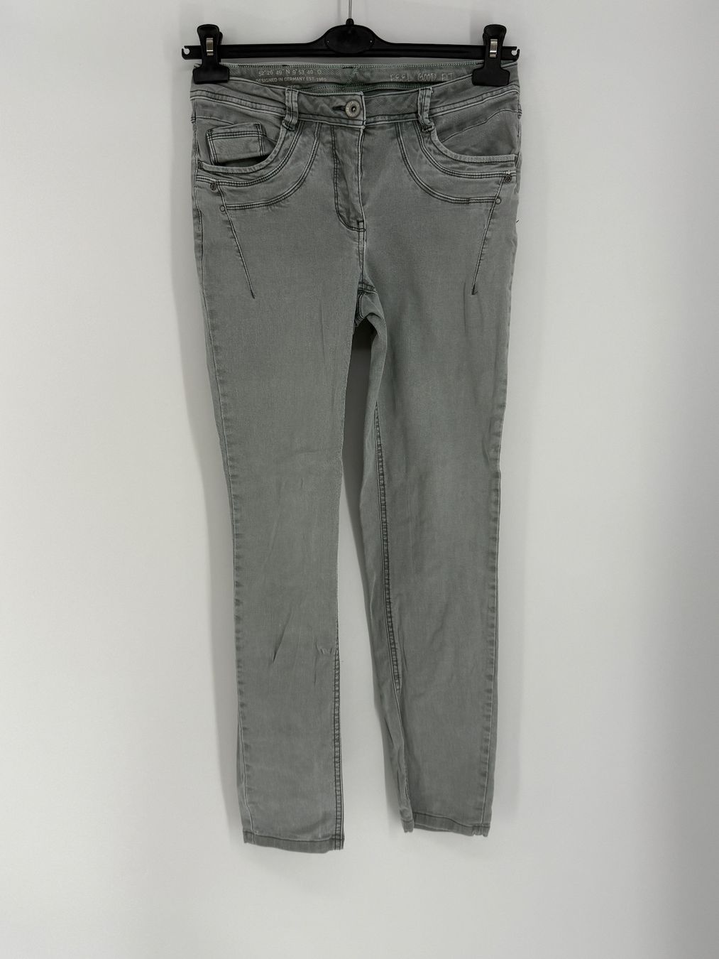 Cecil Jeans: Jeans Gr. 26 von Cecil – Usato da Auenstein venduto da moin.