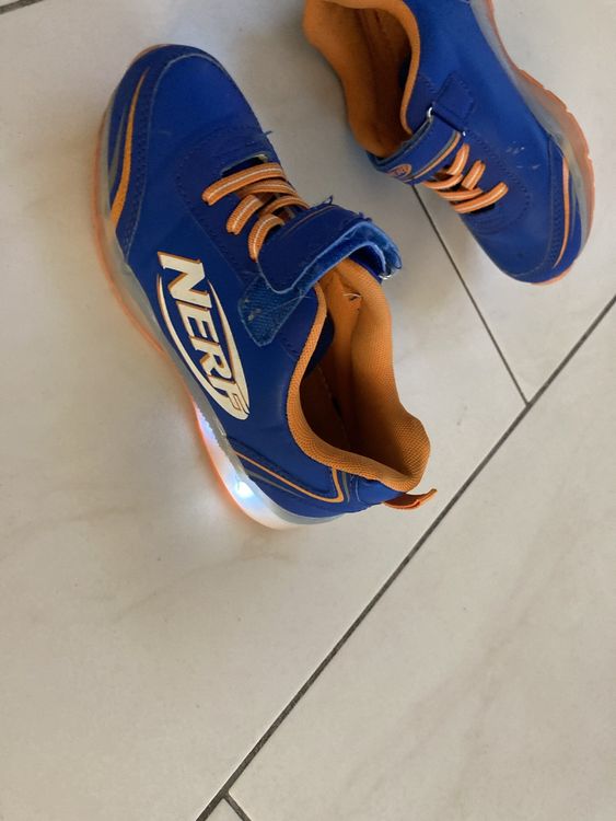 Turnschuh 32 mit Blinklicht / Blinkschuh 2