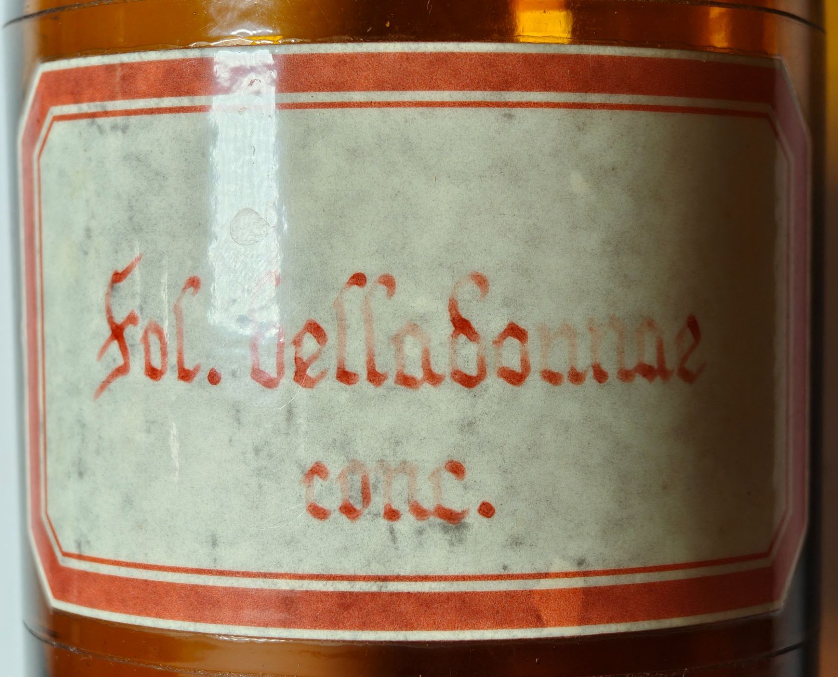 Laborzubehör: Große Apothekerflasche BELLADONNAE Um 1900 22cm – Gebraucht aus Monthey von 19_karen_84 1