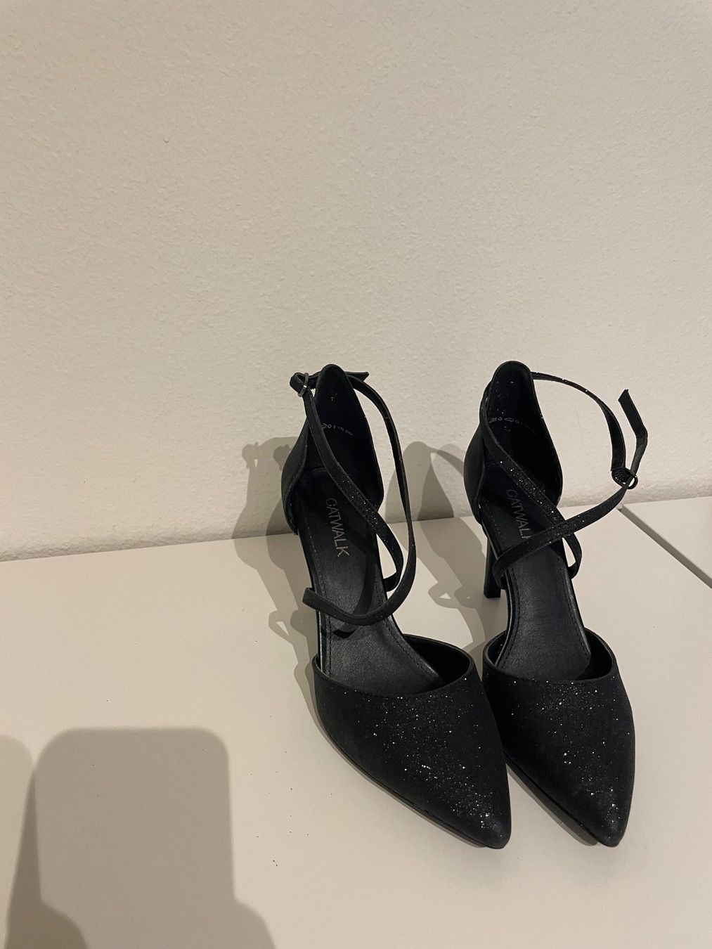 Dosenbach Scarpe da donna: Catwalk Glitzer-Pumps – Usato da Zürich venduto da lau_6htf