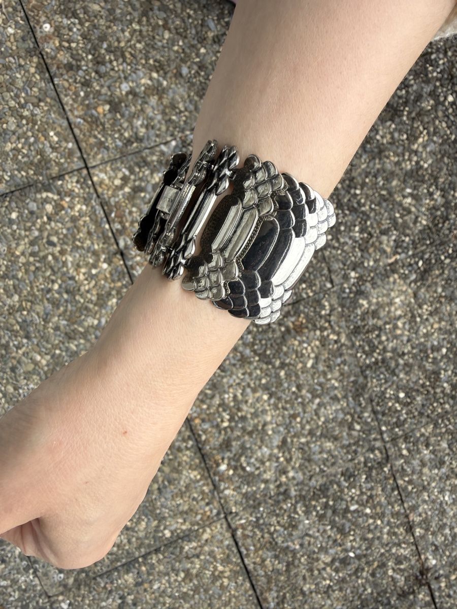 Bracciali & Braccialetti: Allsaints Silver Tone Snake Scale Cuff Bracelet – Nuovo (secondo la descrizione) da Winterthur venduto da ksu_md2k 4