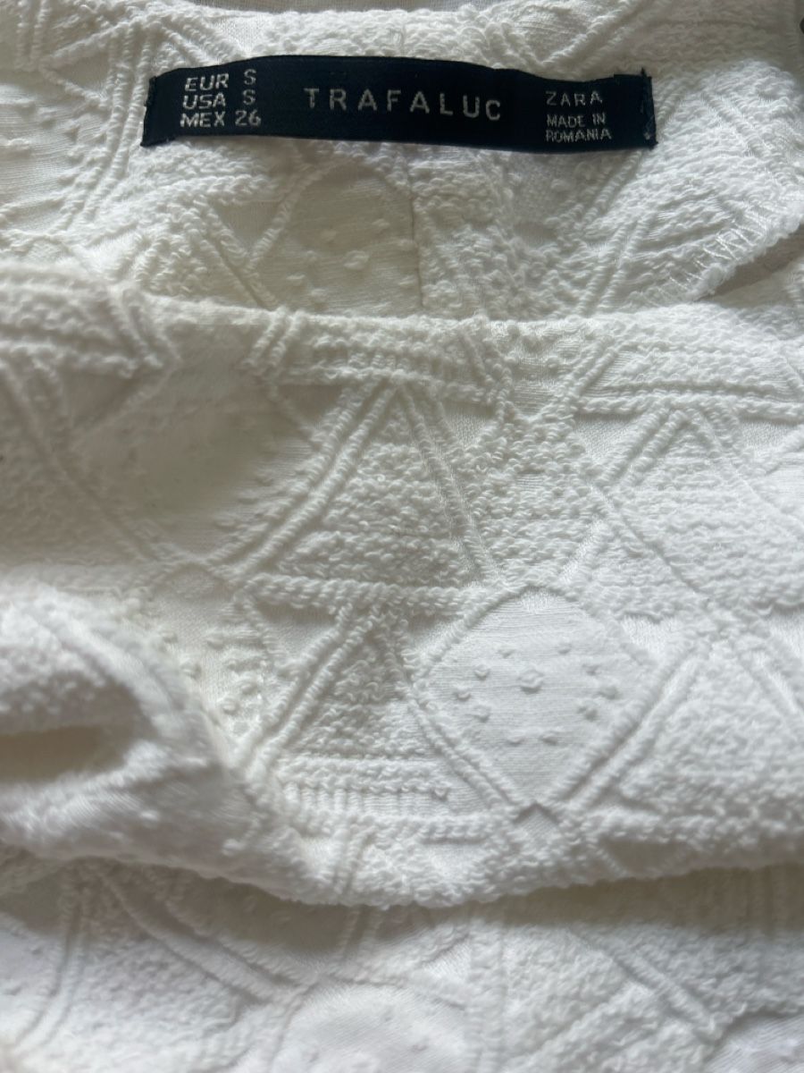 Zara Top: Top Zara cintrée – Usato da Bern venduto da jos_xdf8 3