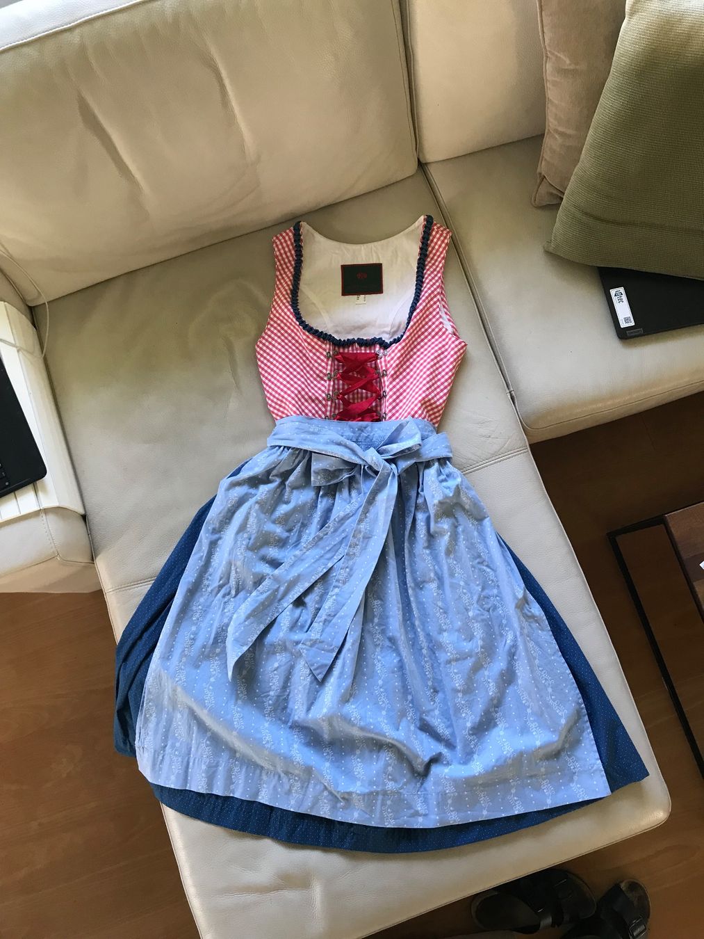 Robes: Dirndl von Reitmayer, Gr.40 – D'occasion à Hittnau par Noppi 1