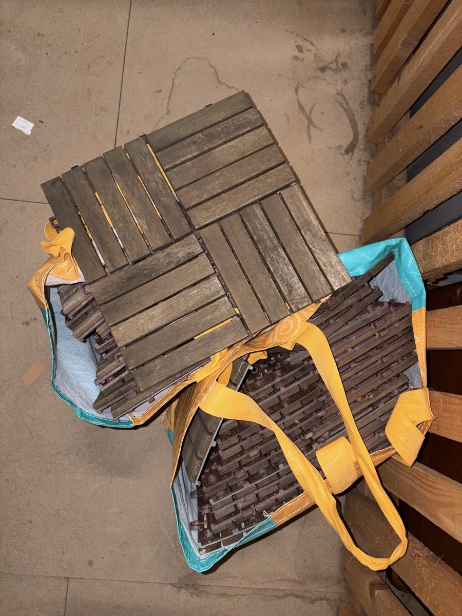 Rivestimenti per pavimenti: Balkonplatten Holz  – Usato da Zürich venduto da oma_w5ss