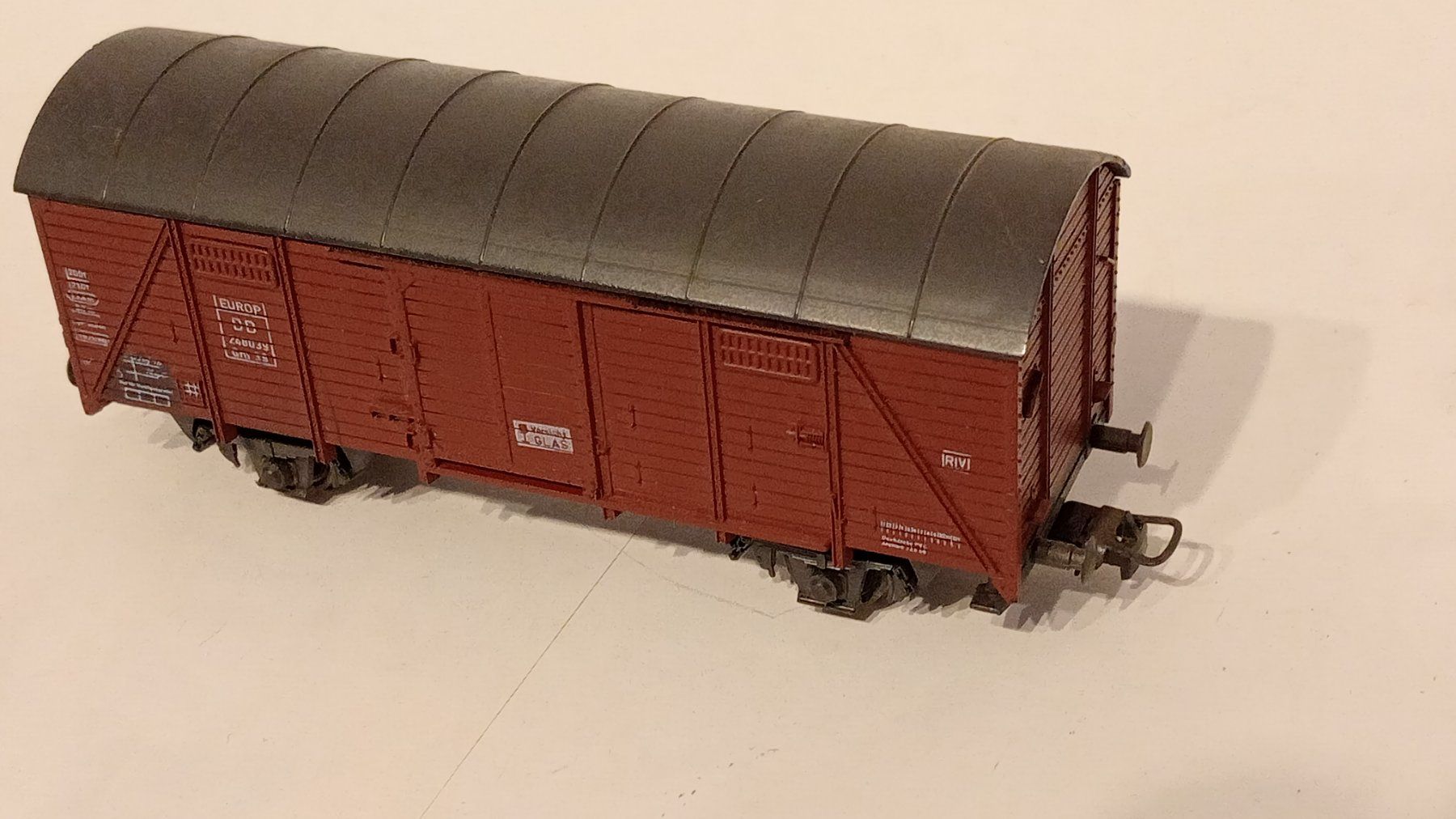 Roco Modellini di ferrovie: Geschlossener Güterwagen – Usato da Büttikon AG venduto da bae_98h5 1