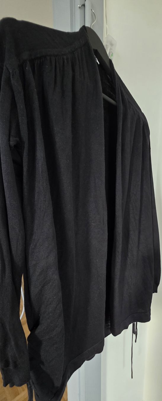 Gilet & Giacche senza maniche: Gilet Marque Sandro Taille 2 noir – Usato da Yverdon-les-Bains venduto da van_dq65