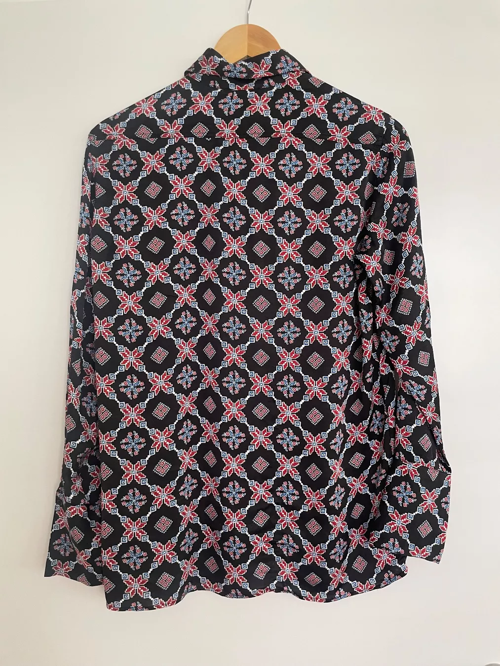 Sandro Camicette: Sandro Bluse schwarz mit Muster – Usato da Buchs SG venduto da VintageHomeCH 1