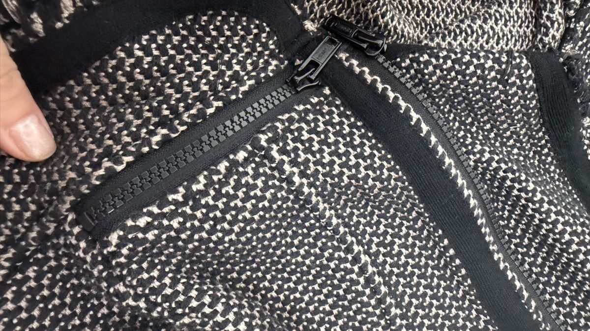 Sisley Jacken: Sisley Cropped Jacket – Gebraucht aus Knonau von Grapesvintage 2
