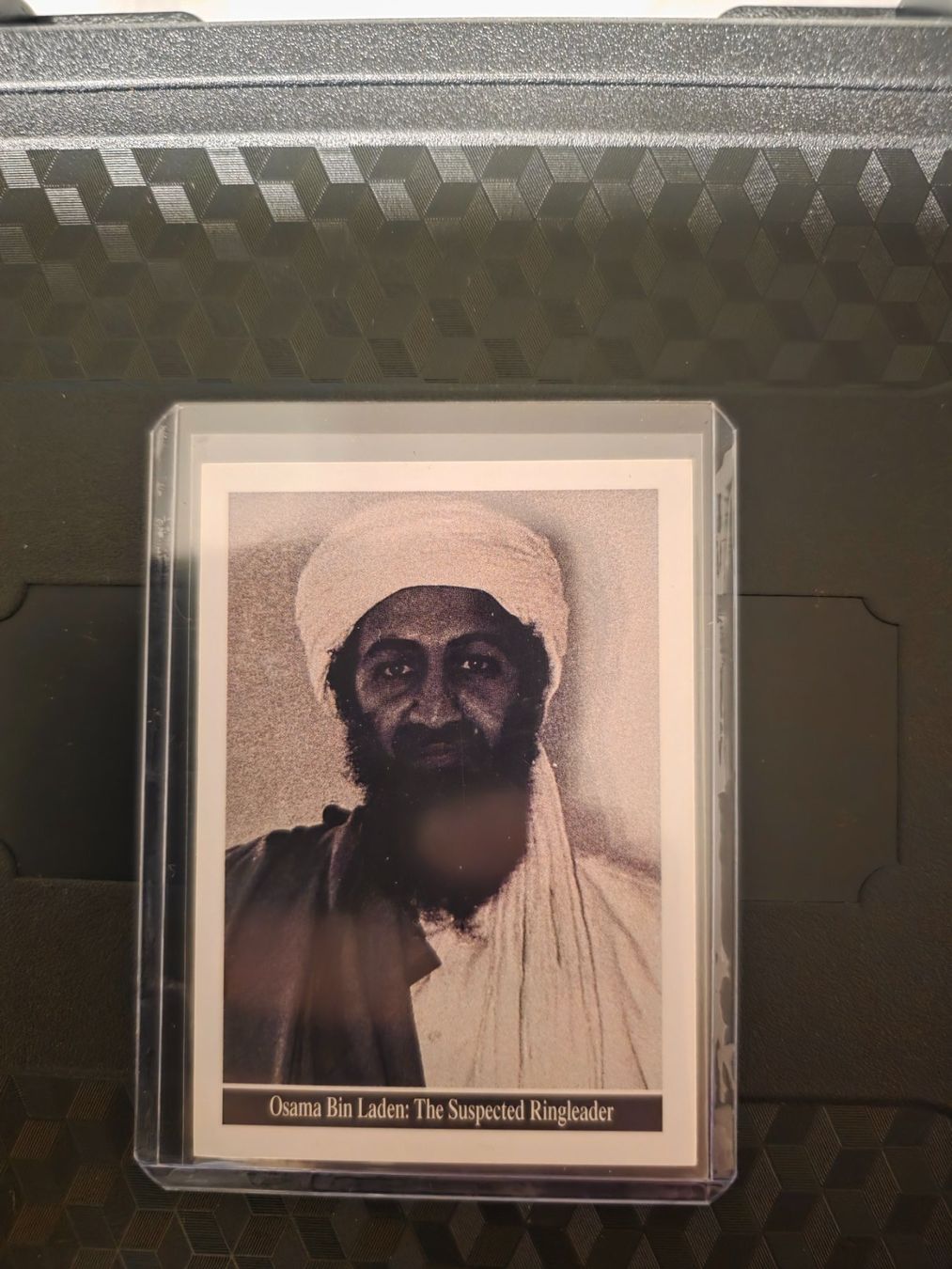 Topps Carte collezionabili: 2001 Topps Enduring Freedom Osama Bin Laden – Usato da Ursenbach venduto da murpy90