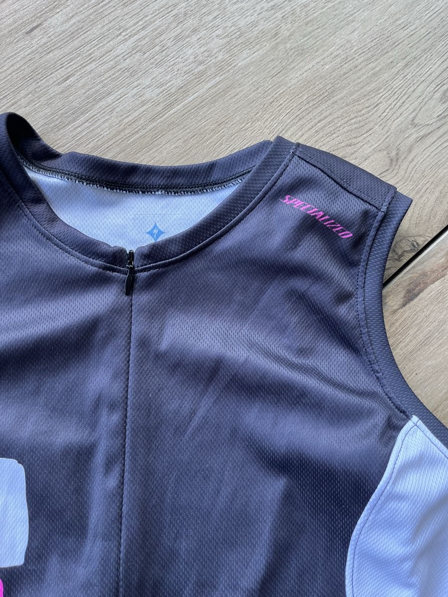 Top: Specialized ärmelloses trikot – Usato da Zuzwil SG venduto da dieschnellemichelle 1