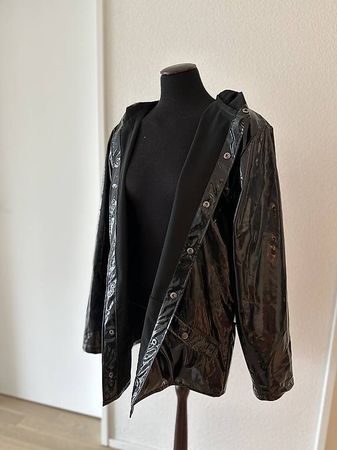 Regenjacke glänzend