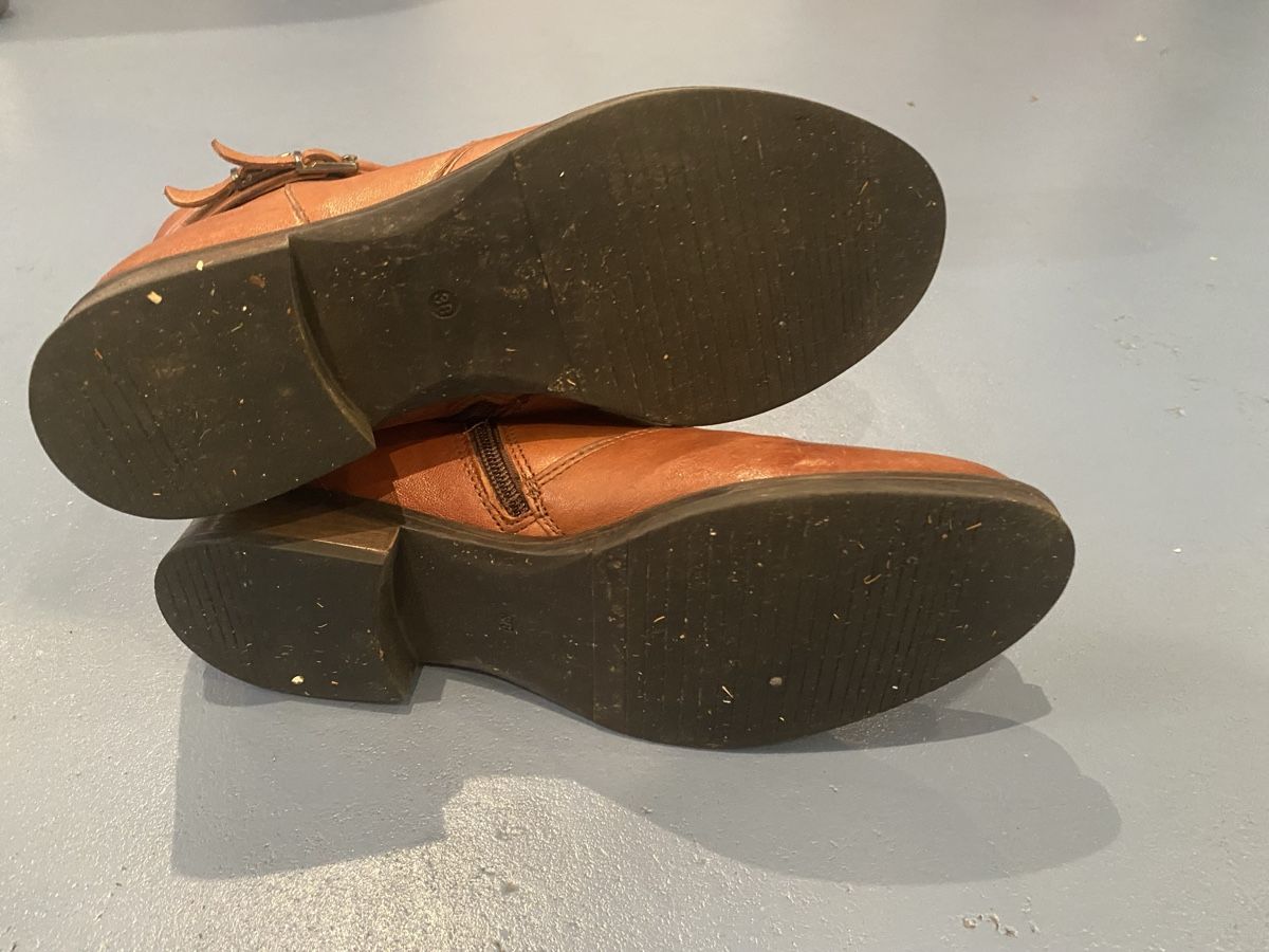 Damenschuhe: Stiefeletten, braun, Gr. 38 – Gebraucht aus Dornach von Dlimi 2