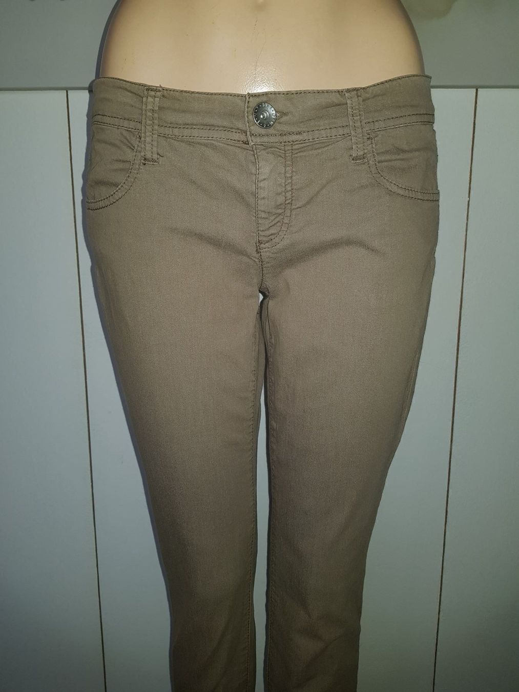 Benetton Jeans: BENETTON Jegging taille / Grosse W 32 – Usato da Cossonay-ville venduto da Super-Price-Quality 1