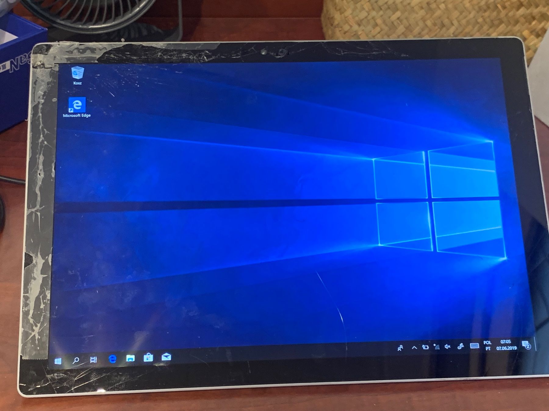 Microsoft Tablet PC: Surface Pro 4 4GB+128GB silver defekt – Difettoso da Wetzikon ZH venduto da uelivernetzt