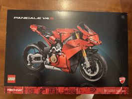 LEGO Technic Ducati Panigale V4 R - Neuwertig! Top!